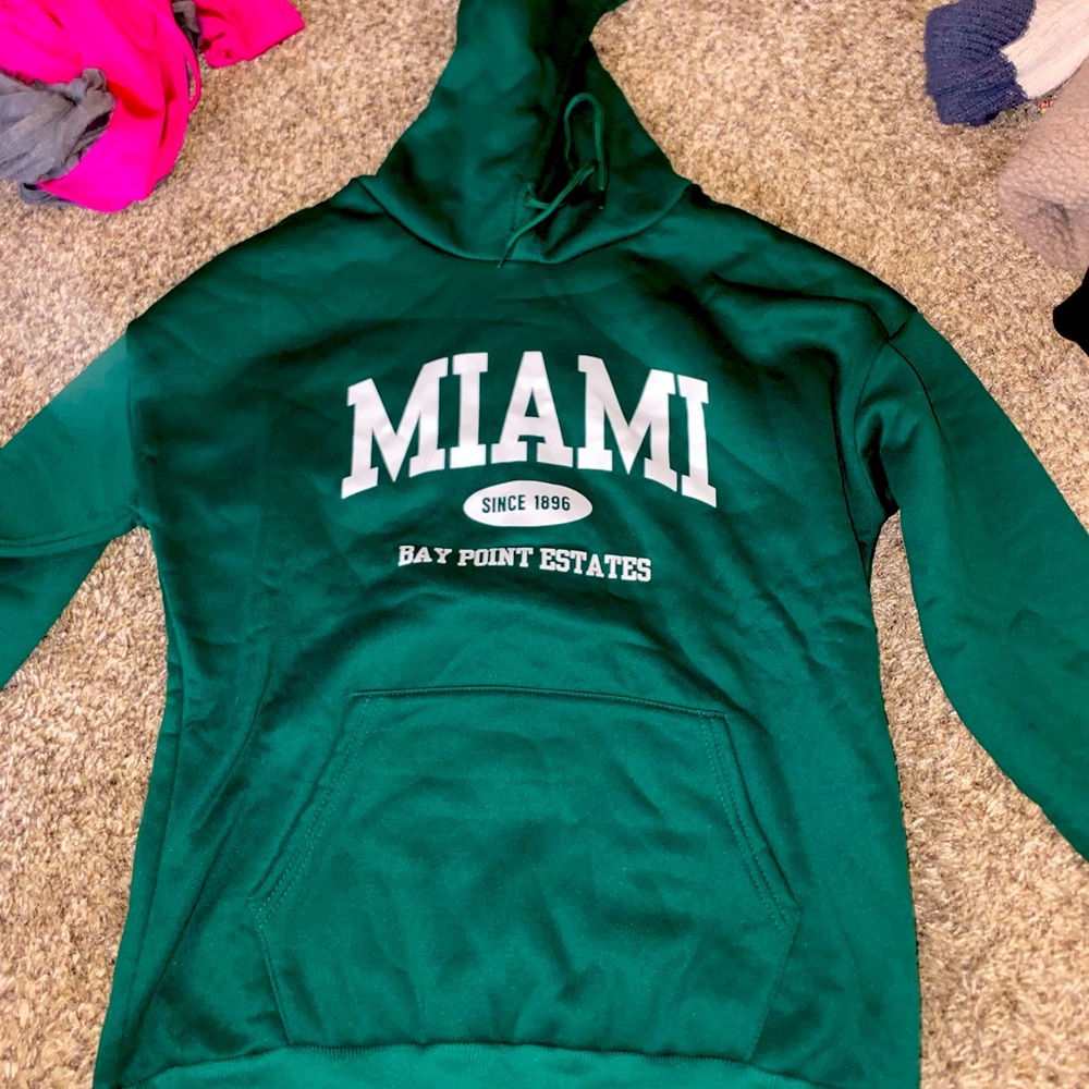 sweatshirt